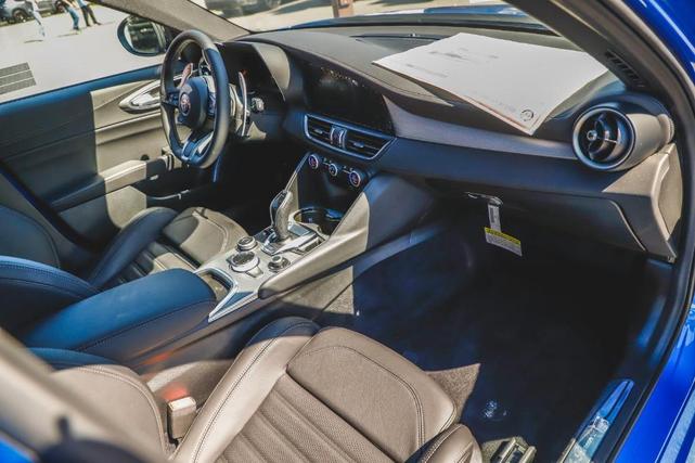 Photo of 2025 Misano Blue Metallic Alfa Romeo Giulia