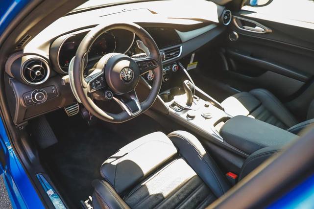 Photo of 2025 Misano Blue Metallic Alfa Romeo Giulia