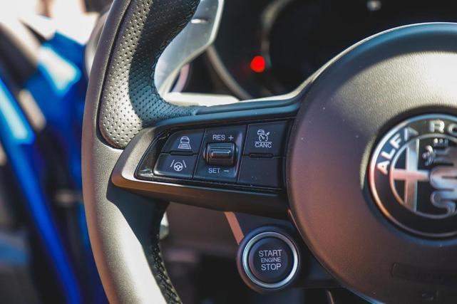 Photo of 2025 Misano Blue Metallic Alfa Romeo Giulia