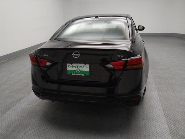 Photo of 2024 Super Black Nissan Altima