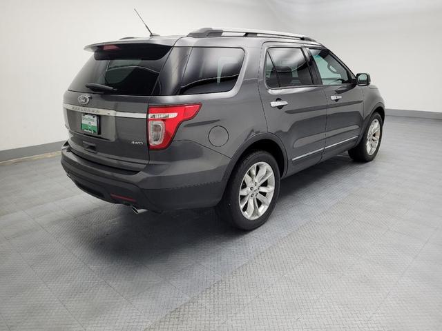 Photo of 2015 Gray Ford Explorer