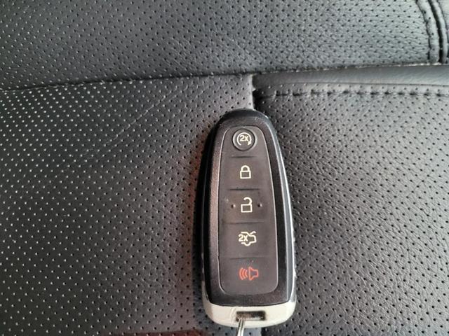 Photo of 2015 Gray Ford Explorer