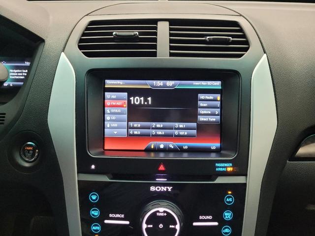 Photo of 2015 Gray Ford Explorer