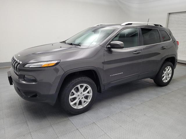 Photo of 2018 Gray Jeep Cherokee