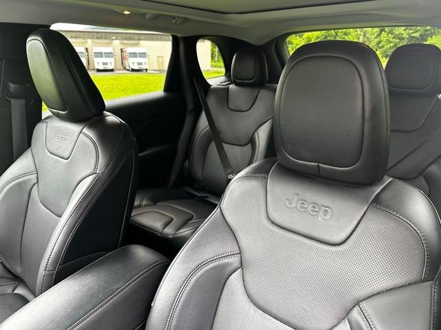 Photo of 2021 Slate Blue Pearlcoat Jeep Cherokee