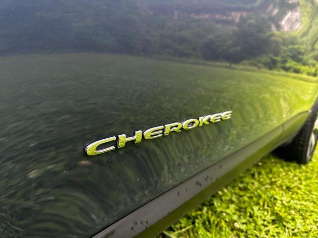 Photo of 2021 Slate Blue Pearlcoat Jeep Cherokee