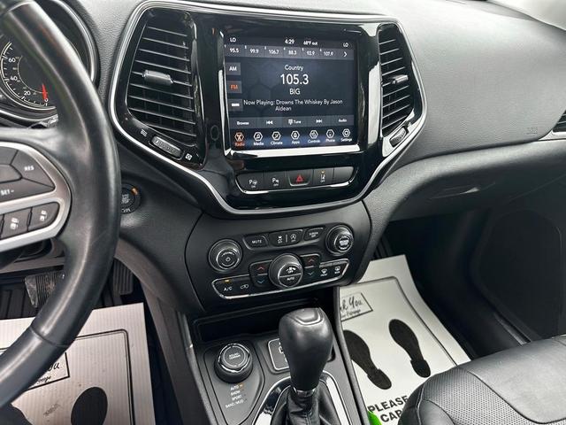 Photo of 2021 Slate Blue Pearlcoat Jeep Cherokee