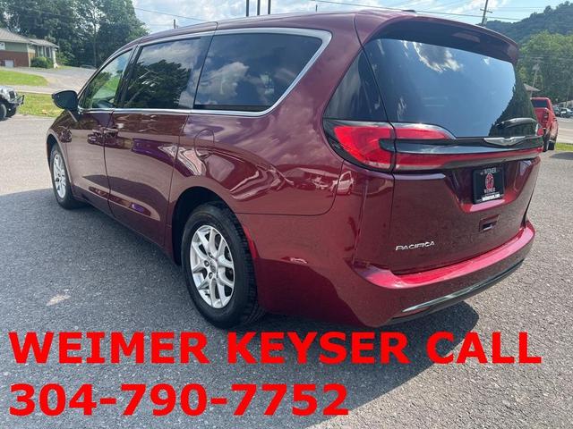 Photo of 2023 Velvet Red Pearlcoat Chrysler Pacifica