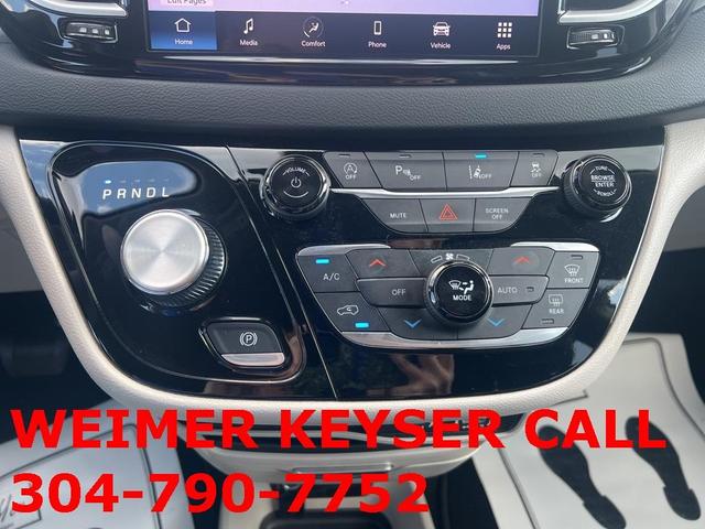 Photo of 2023 Velvet Red Pearlcoat Chrysler Pacifica