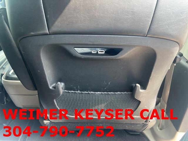 Photo of 2023 Velvet Red Pearlcoat Chrysler Pacifica