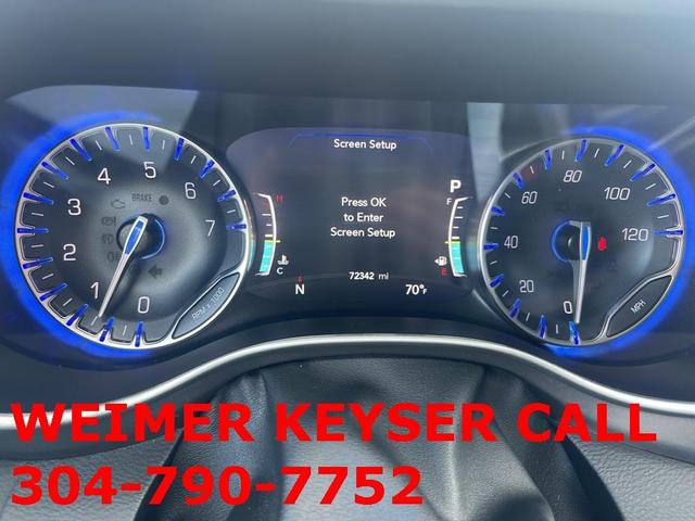 Photo of 2023 Velvet Red Pearlcoat Chrysler Pacifica