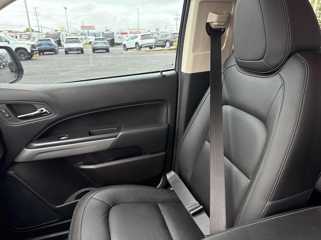 Photo of 2022 Summit White Chevrolet Colorado