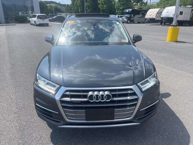 Photo of 2019 Manhattan Gray Metallic Audi Q5