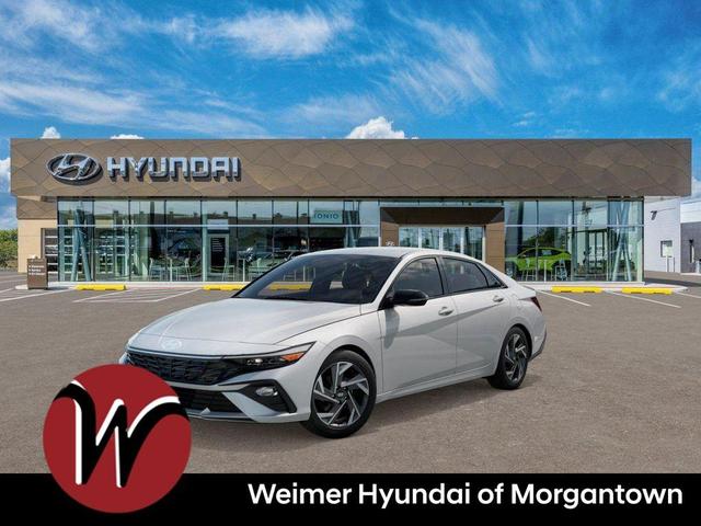 Photo of 2025 White Hyundai ELANTRA
