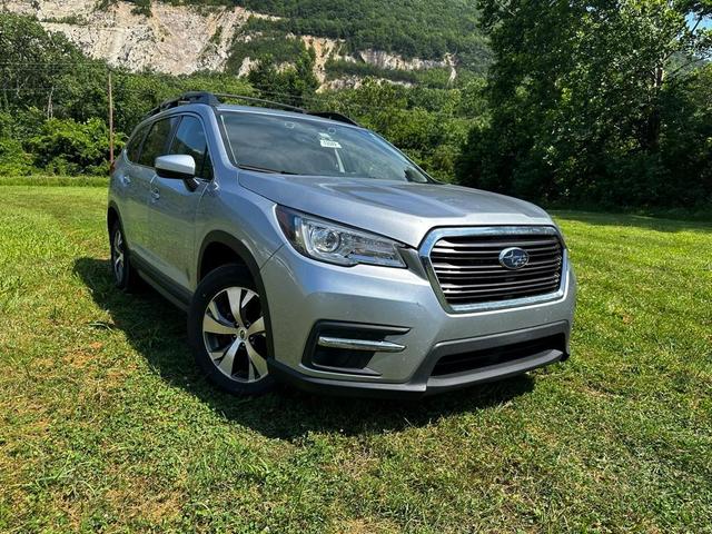 Photo of 2022 Ice Silver Metallic Subaru Ascent