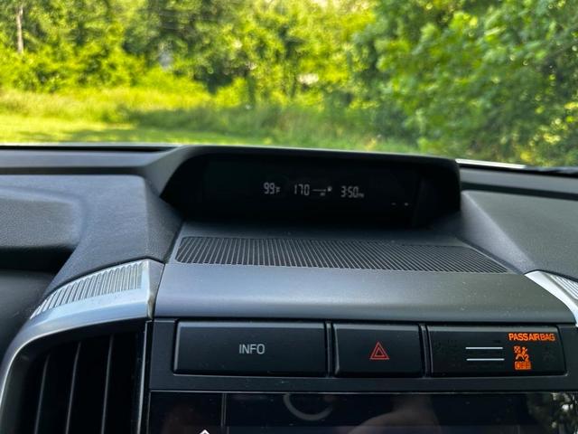 Photo of 2022 Ice Silver Metallic Subaru Ascent