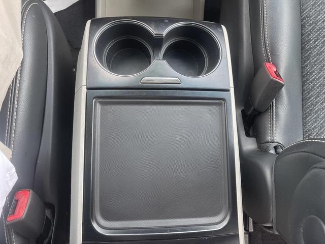 Photo of 2013 Black Toyota Sienna