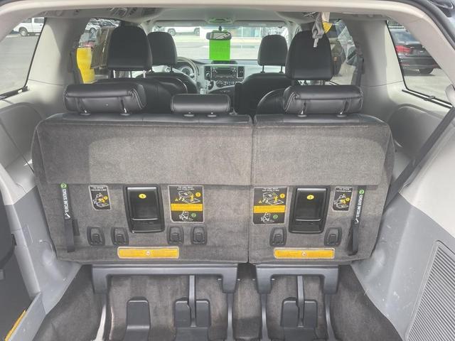 Photo of 2013 Black Toyota Sienna