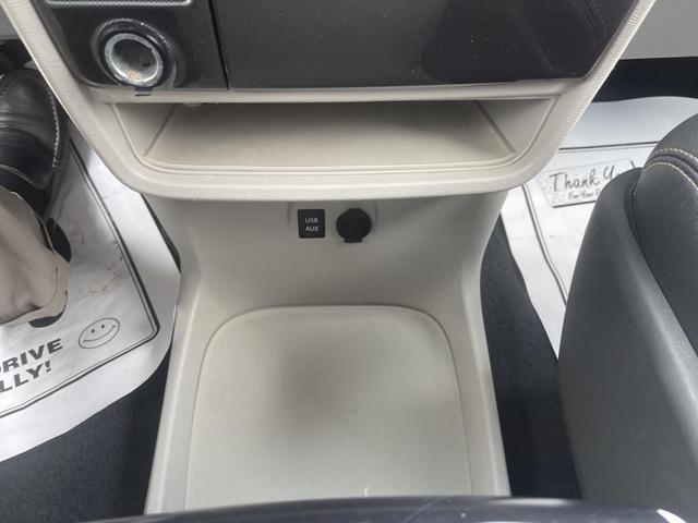 Photo of 2013 Black Toyota Sienna