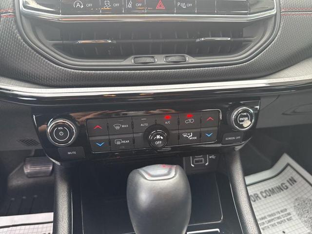 Photo of 2022 Sting Gray Clearcoat Jeep Compass