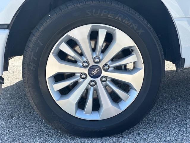 Photo of 2016 Oxford White Ford F-150