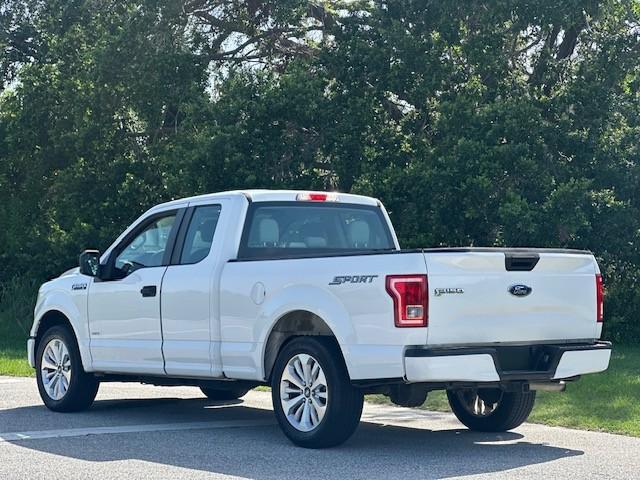 Photo of 2016 Oxford White Ford F-150