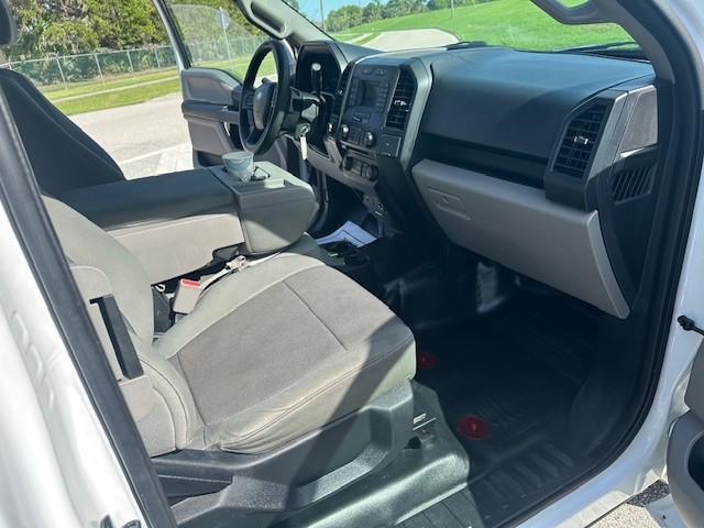 Photo of 2016 Oxford White Ford F-150