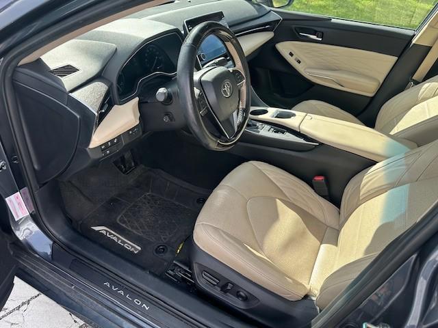 Photo of 2020 Harbor Gray Metallic Toyota Avalon Hybrid