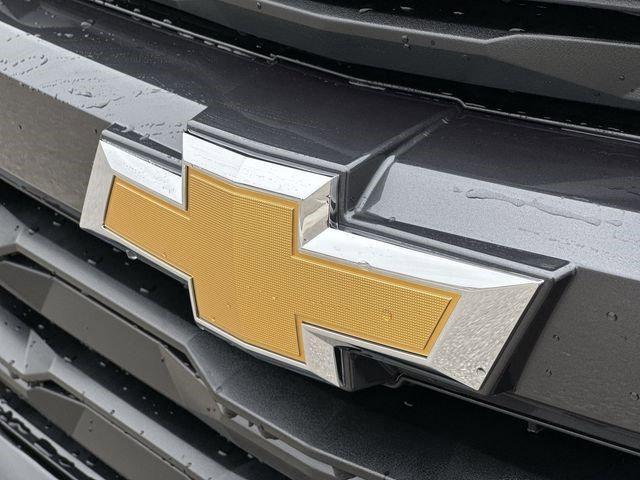 Photo of 2025 Black Chevrolet Colorado