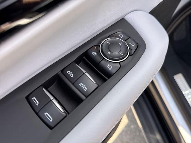 Photo of 2025 Iridescent Pearl Tricoat Chevrolet Tahoe