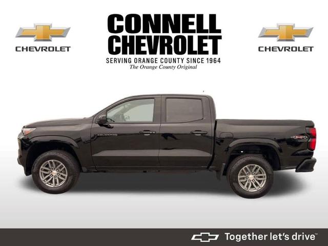 Photo of 2025 Black Chevrolet Colorado