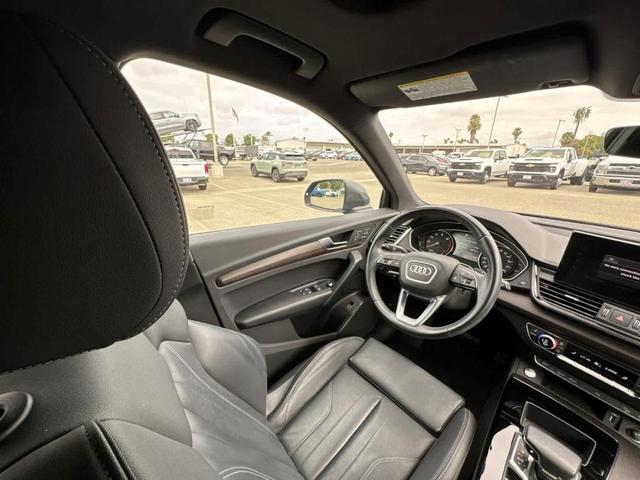 Photo of 2022 Daytona Gray Pearl Effect Audi Q5