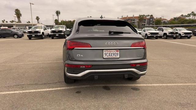 Photo of 2022 Daytona Gray Pearl Effect Audi Q5