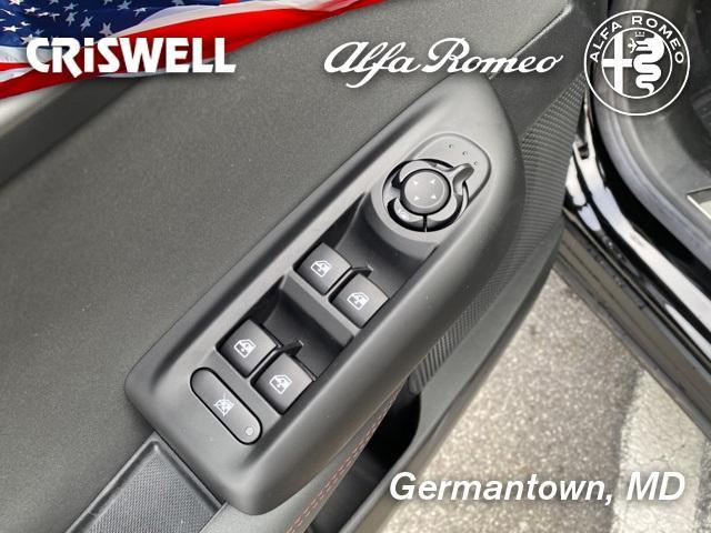 Photo of 2024 Alfa Black Alfa Romeo Tonale