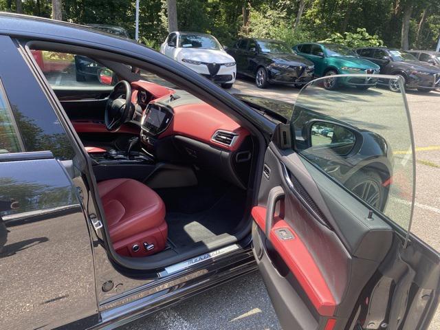 Photo of 2022 Nero Ribelle Metallic Maserati Ghibli