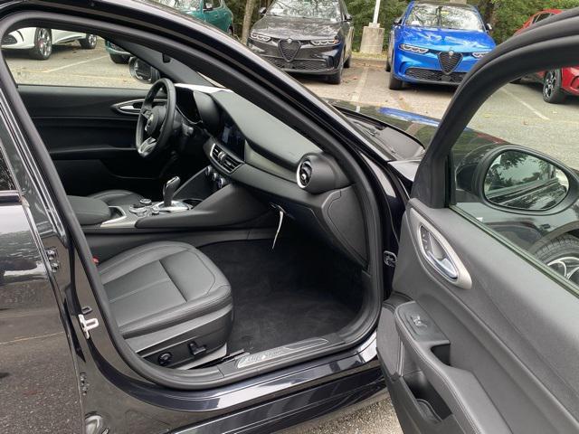 Photo of 2024 Vulcano Black Metallic Alfa Romeo Giulia
