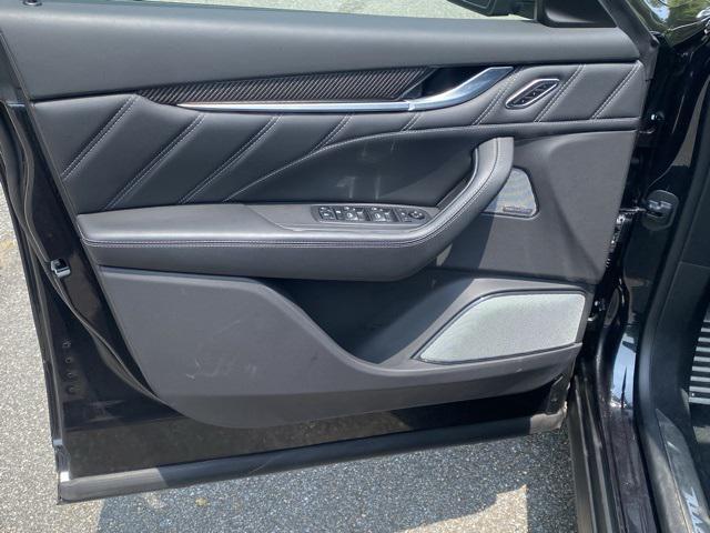 Photo of 2022 Nero Noctis Black Maserati Levante