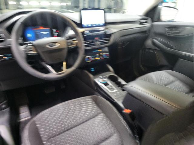 Photo of 2023 Rapid Red Metallic Tinted Clearcoat Ford Escape