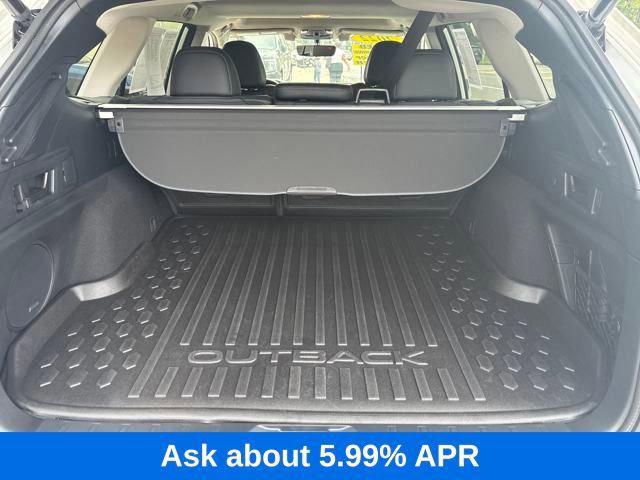 Photo of 2022 White Subaru Outback