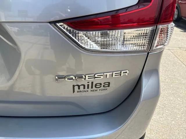 Photo of 2021 Gray Subaru Forester