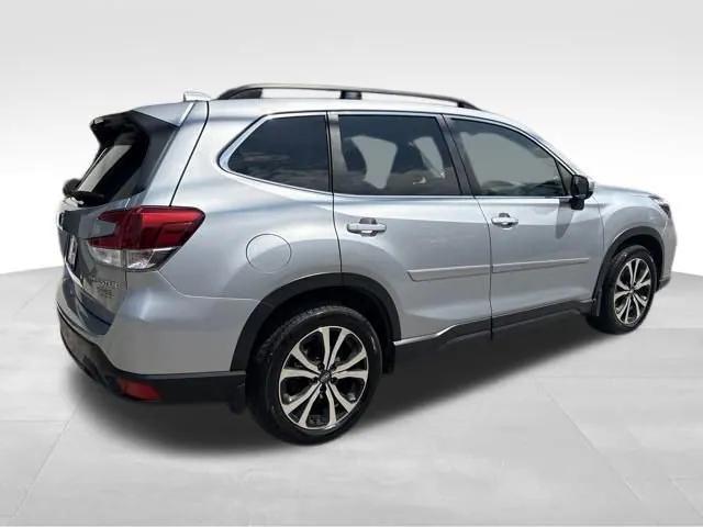 Photo of 2021 Gray Subaru Forester