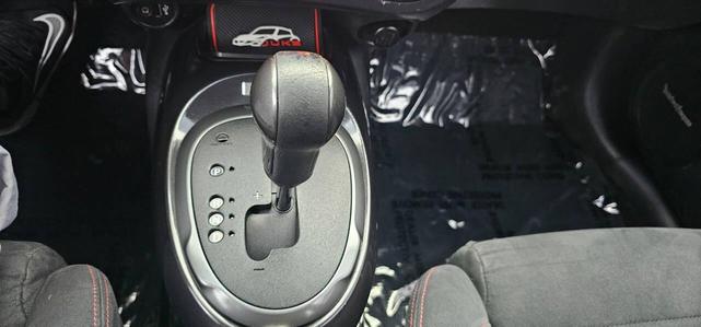 Photo of 2014 Brilliant Silver Nissan Juke