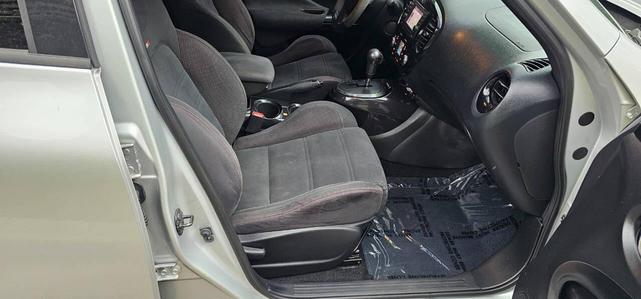 Photo of 2014 Brilliant Silver Nissan Juke