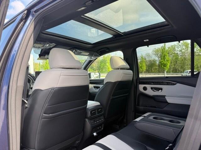 Photo of 2026 Obsidian Blue Pearl Honda Passport