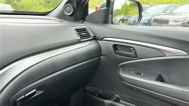 Photo of 2022 Obsidian Blue Pearl Honda Passport