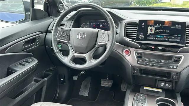 Photo of 2022 Obsidian Blue Pearl Honda Passport