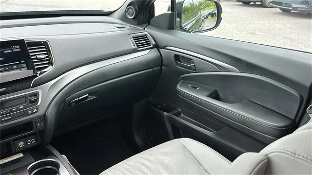 Photo of 2022 Obsidian Blue Pearl Honda Passport