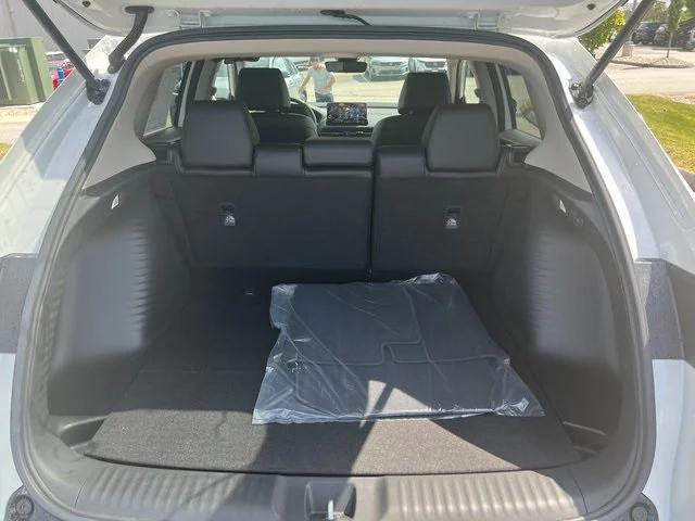 Photo of 2026 Platinum White Pearl Honda HR-V