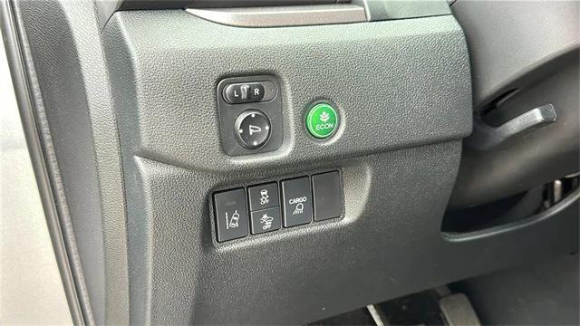 Photo of 2022 Lunar Silver Honda Ridgeline