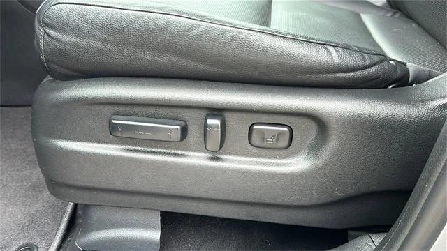 Photo of 2022 Lunar Silver Honda Ridgeline